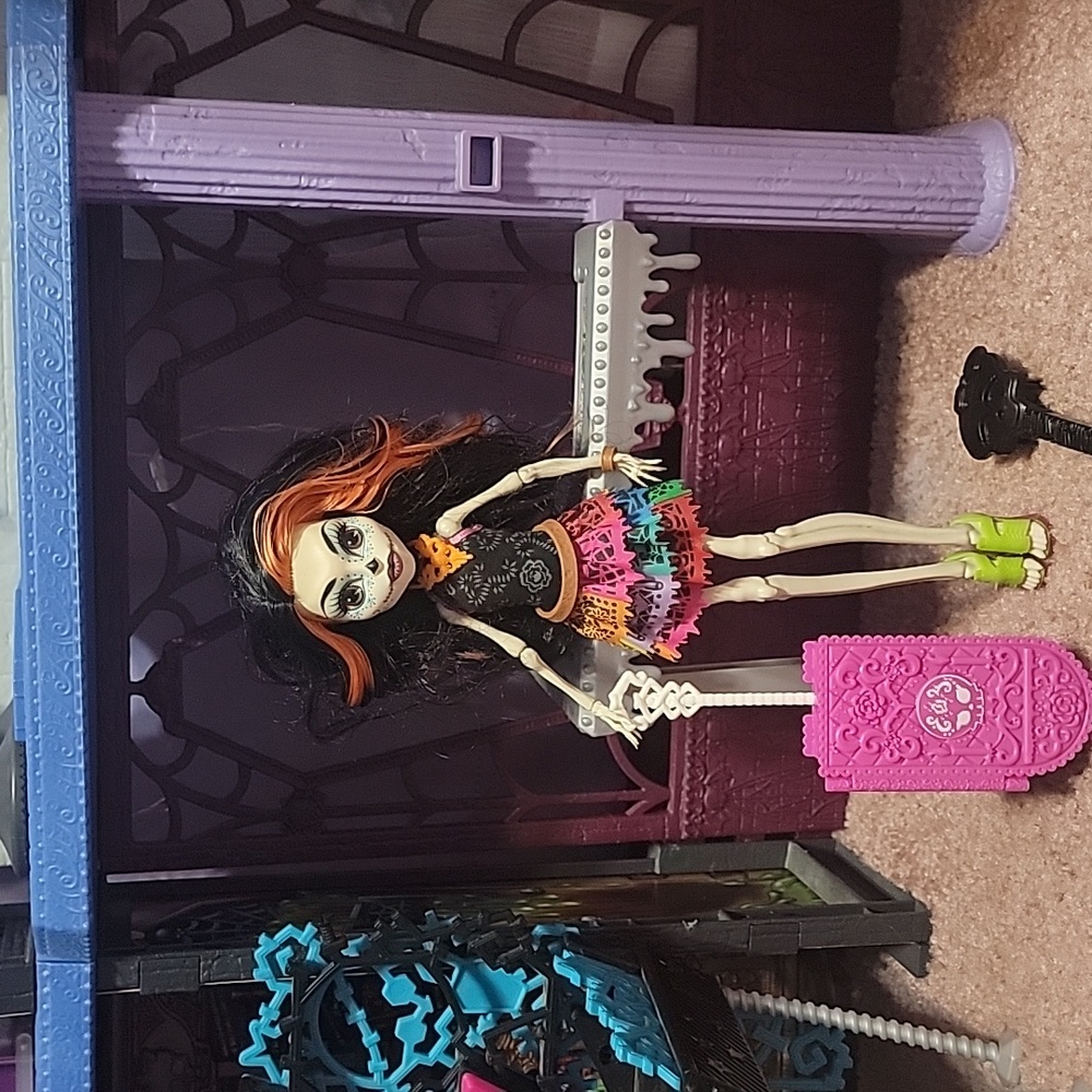 Monster high skelita